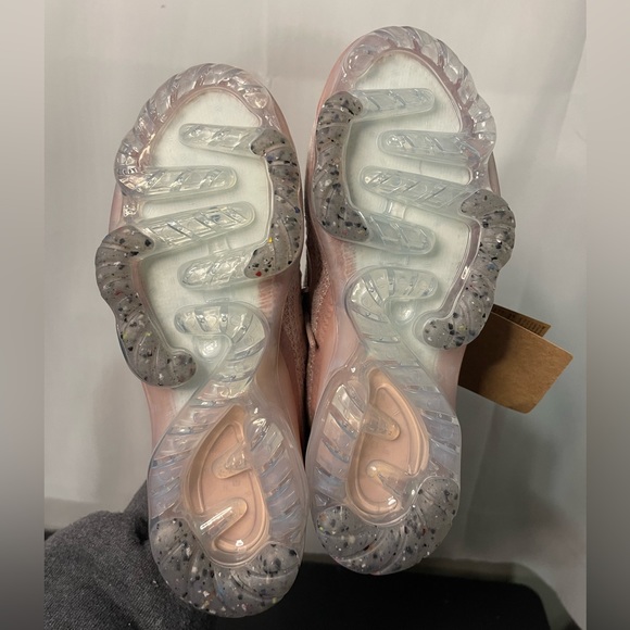 NWT Nike Women's  VaporMax 2021 Flyknit Sizes 5.5 Pink Oxford/Rose Whisper - Picture 4 of 4